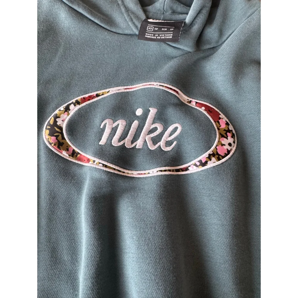 Nike Teal Floral Logo Cropped Hoodie Kid's XS - Picture 2 of 8